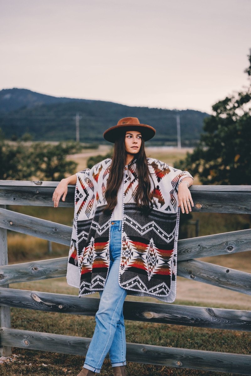 Handmade poncho for men and women. Lightweight and soft texture. 