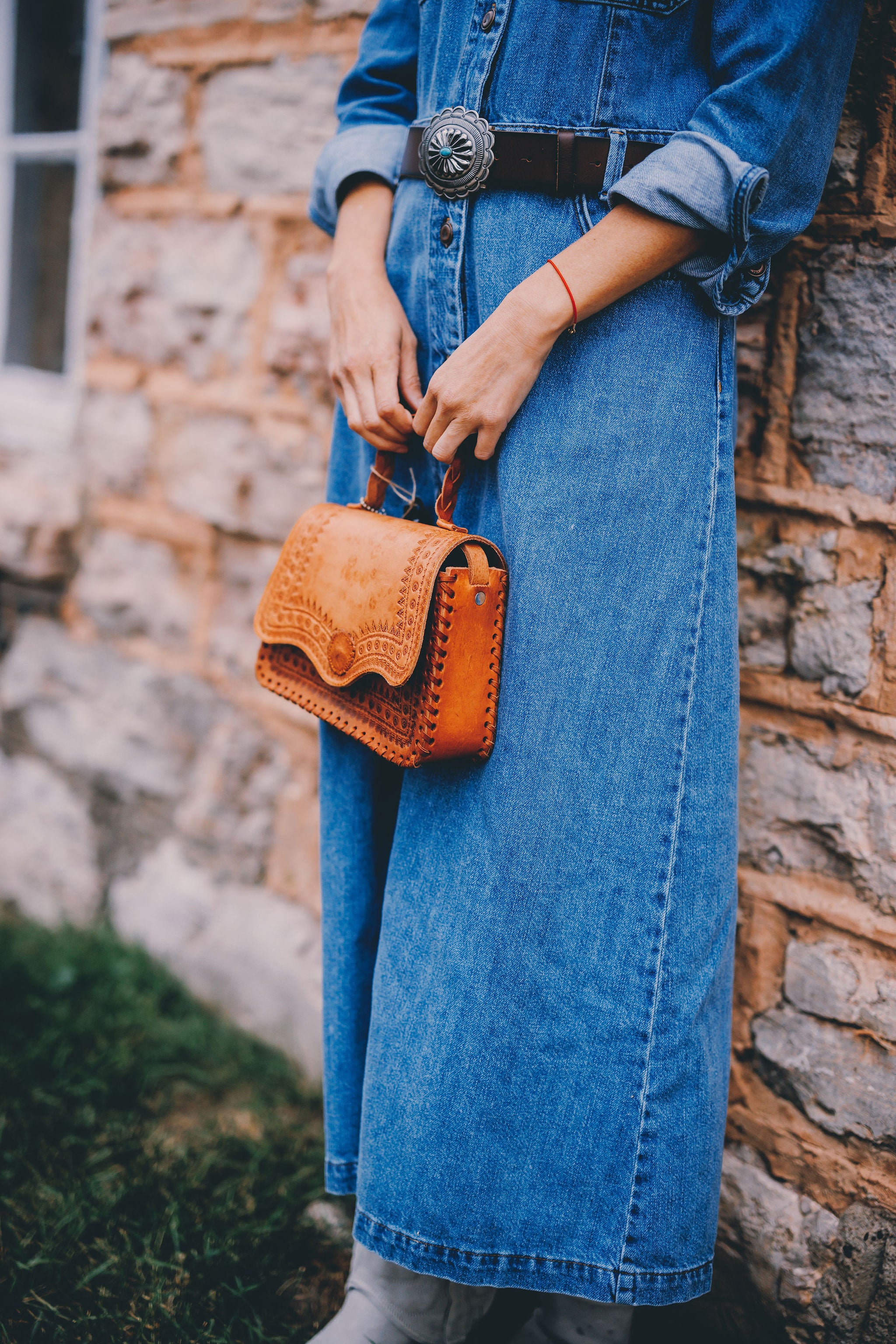 Alambra - Hand-Carved Leather Crossbody Bag