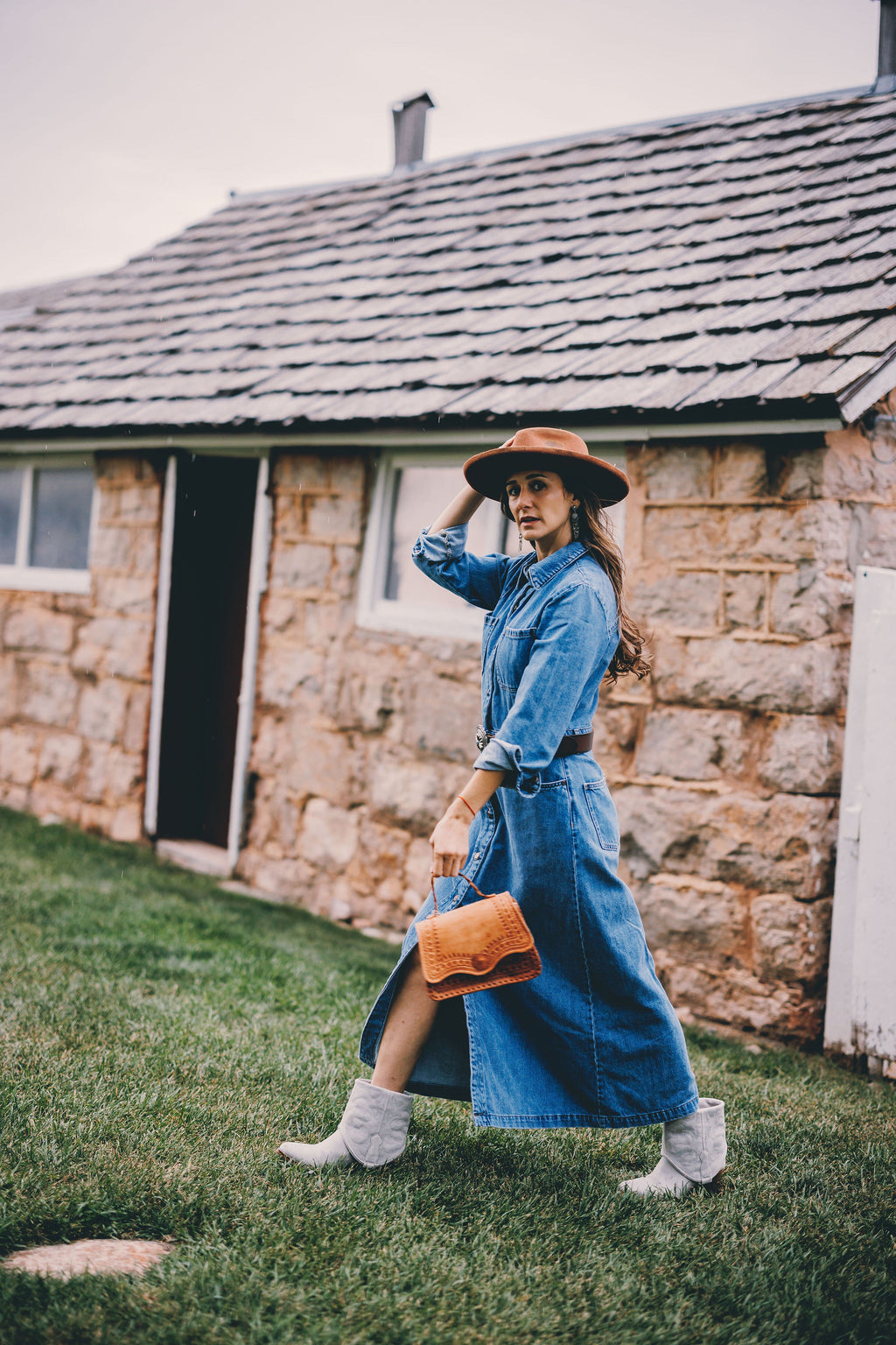 Alambra - Hand-Carved Leather Crossbody Bag