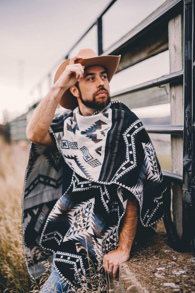 Poncho Chasca – Handmade Reversible for Men and Women - Mama Poncho LLC