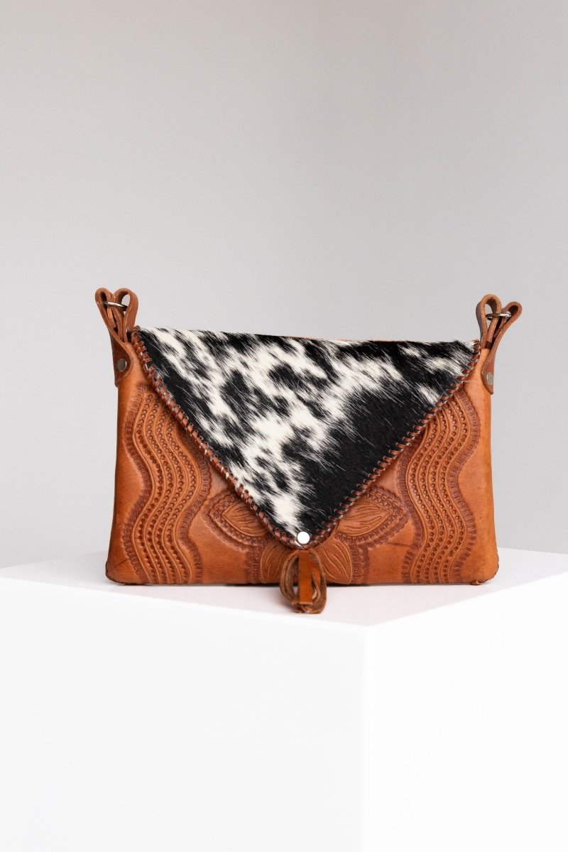 Rabba - Handmade Purse Carved with Cowhide - Mama Ponchos